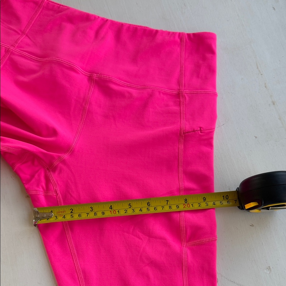 ZYIA Vibrant Hot Pink Women’s Capri Leggings - Picture 10 of 11